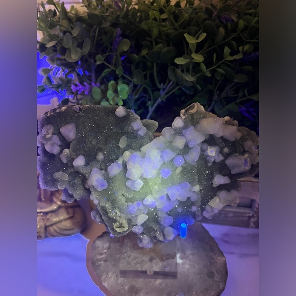 Large Heart 💜 Shaped Fluorite on Chalcedony Specimen - Picture 3 of 5